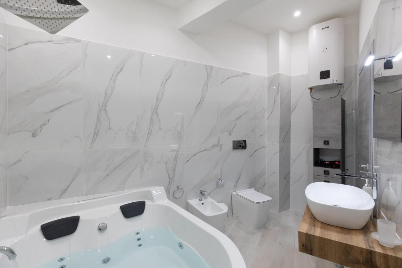 My Brilliant Home With Jacuzzi 2 Steps From St Toledo Napoli Eksteriør bilde