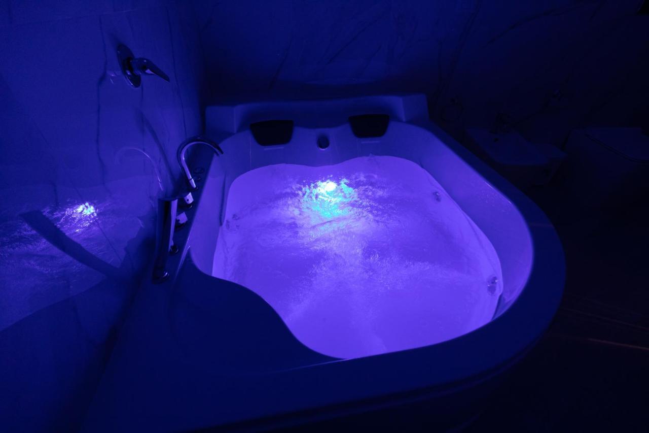 My Brilliant Home With Jacuzzi 2 Steps From St Toledo Napoli Eksteriør bilde